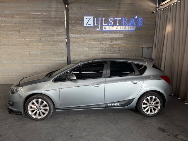 OPEL ASTRA 1.4T ENJOY 5Dr