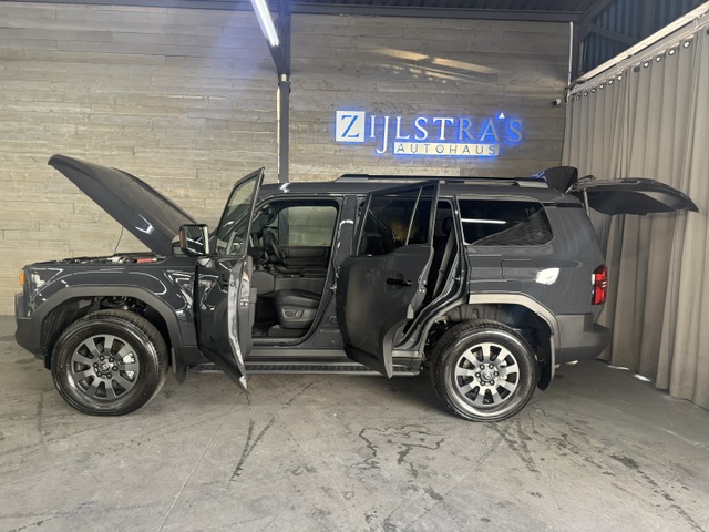 TOYOTA PRADO VX-R 2.8GD A/T