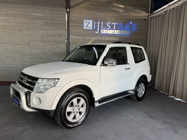 MITSUBISHI PAJERO 3.2 Di-Dc GLS SWB A/T