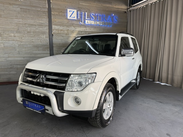 MITSUBISHI PAJERO 3.2 Di-Dc GLS SWB A/T
