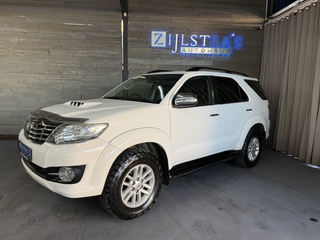 TOYOTA FORTUNER 3.0D-4D 4X4