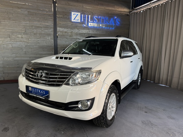 TOYOTA FORTUNER 3.0D-4D 4X4
