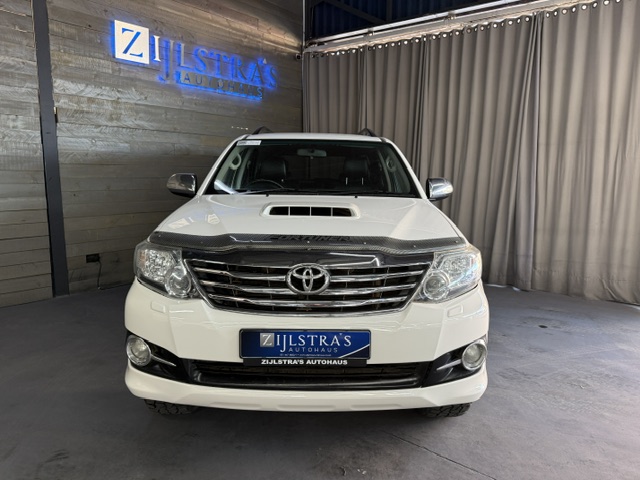 TOYOTA FORTUNER 3.0D-4D 4X4