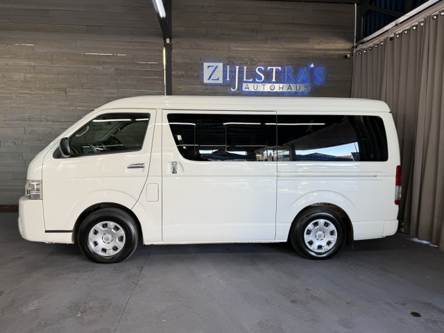 TOYOTA QUANTUM 2.5 D-4D 10 SEAT