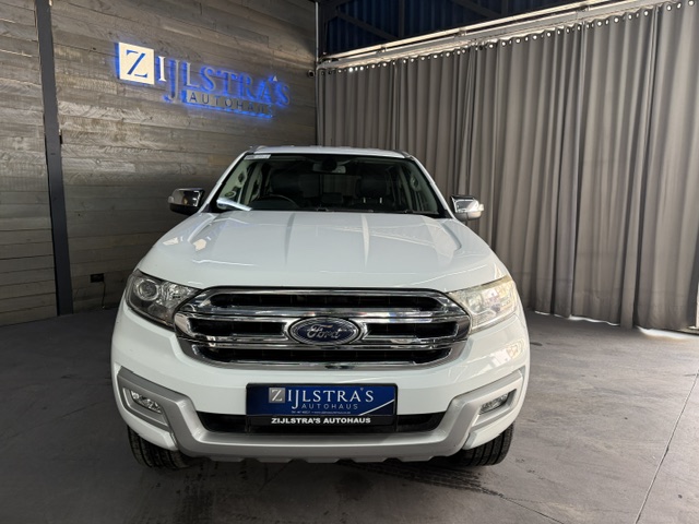 FORD EVEREST 2.2 TDCi XLT A/T