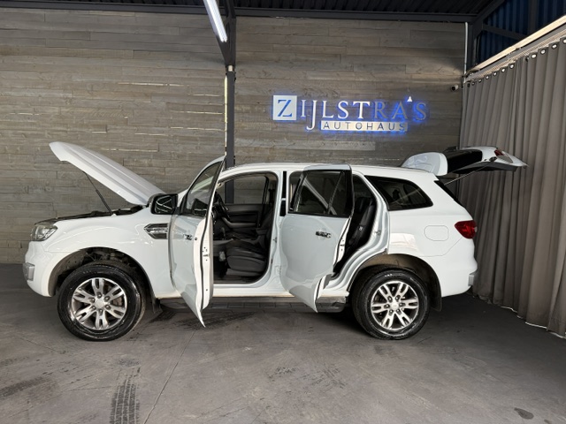 FORD EVEREST 2.2 TDCi XLT A/T
