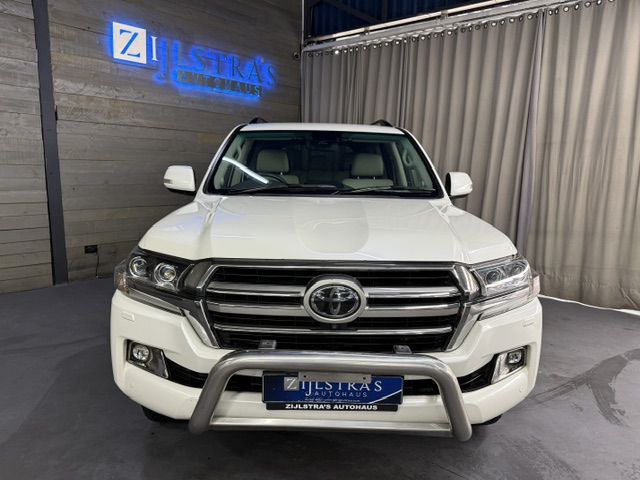 TOYOTA LAND CRUISER 200 V8 4.5D VX-R A/T