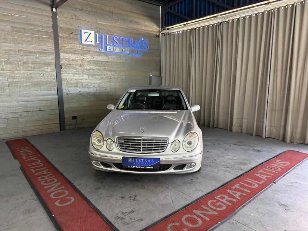 MERCEDES BENZ E 240 AVANTGARDE