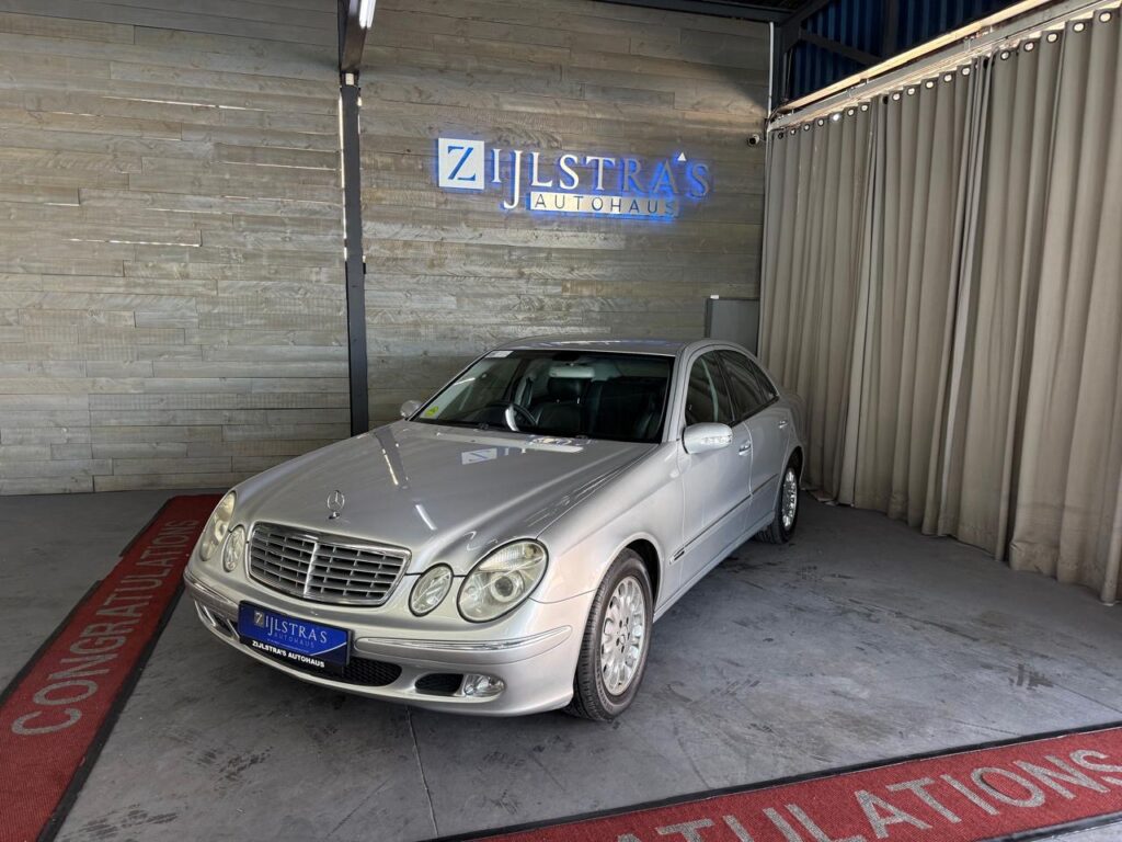 MERCEDES BENZ E 240 AVANTGARDE