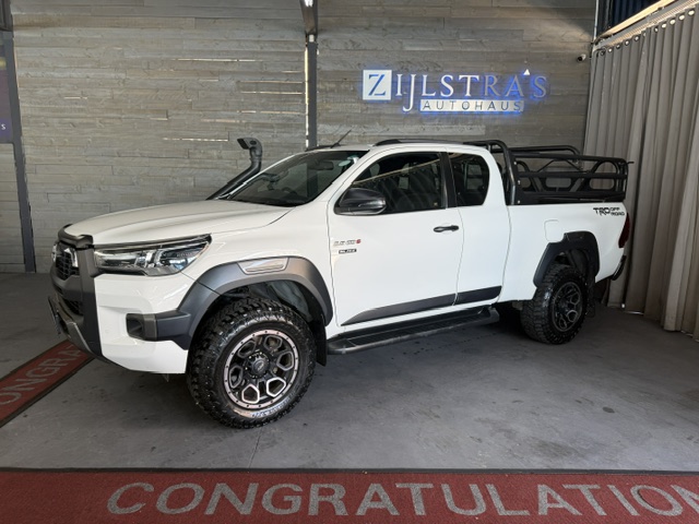 TOYOTA HILUX  2.8 GD-6 RB LEGEND P/U E/CAB