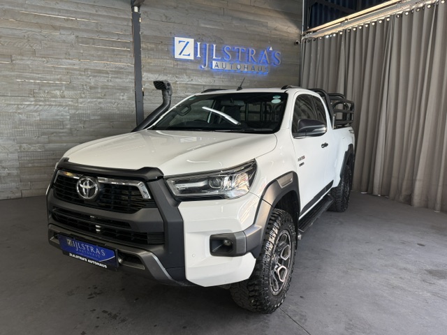 TOYOTA HILUX  2.8 GD-6 RB LEGEND P/U E/CAB